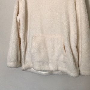 Aeropostale Tops - Aeropostal Fuzzy White Hoodie Aeropostale Tops - Aeropostal Fuzzy White Hoodie